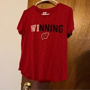 University of Wisconsin Badger “WI” Winning Tailgate Tee Womens Size Medium